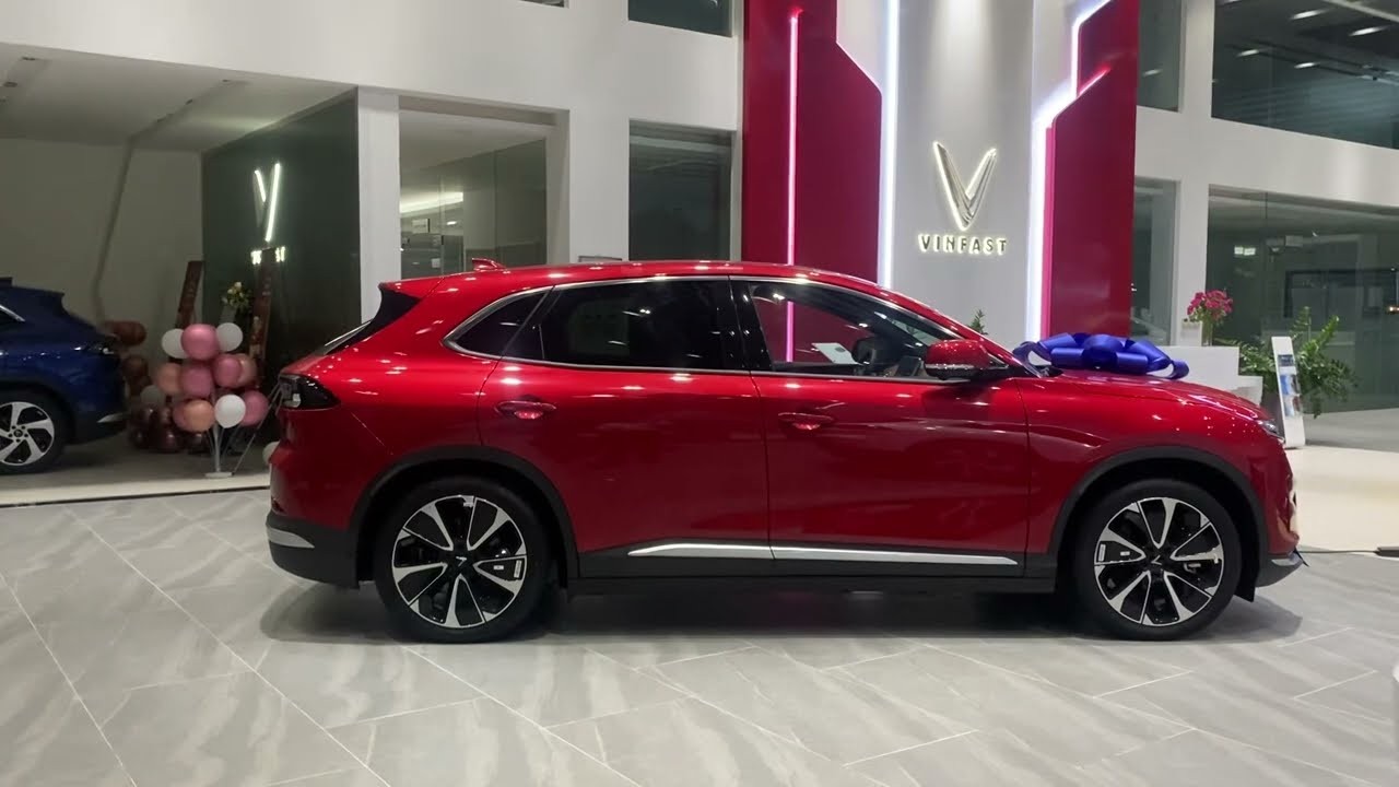 Cơ Hội Cuối VF 8 Giá Tốt: Suất Cọc Tiên Phong Gia Hạn