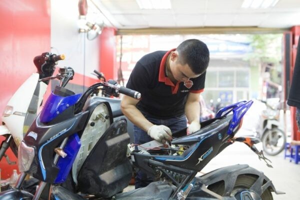 Tìm hiểu và áp dụng kiến thức cơ bản về sửa chữa xe điện