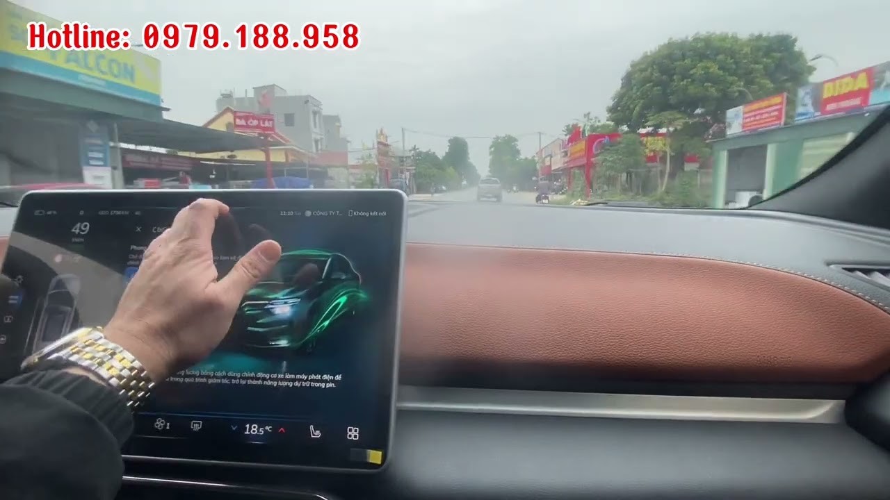 Trải Nghiệm VinFast VF 8: Cảm Giác Lái Thực Tế & Tính Năng Nổi Bật